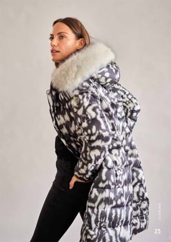Wega. Fashionable women's youth jackets, raincoats, windbreakers, coats, vests.